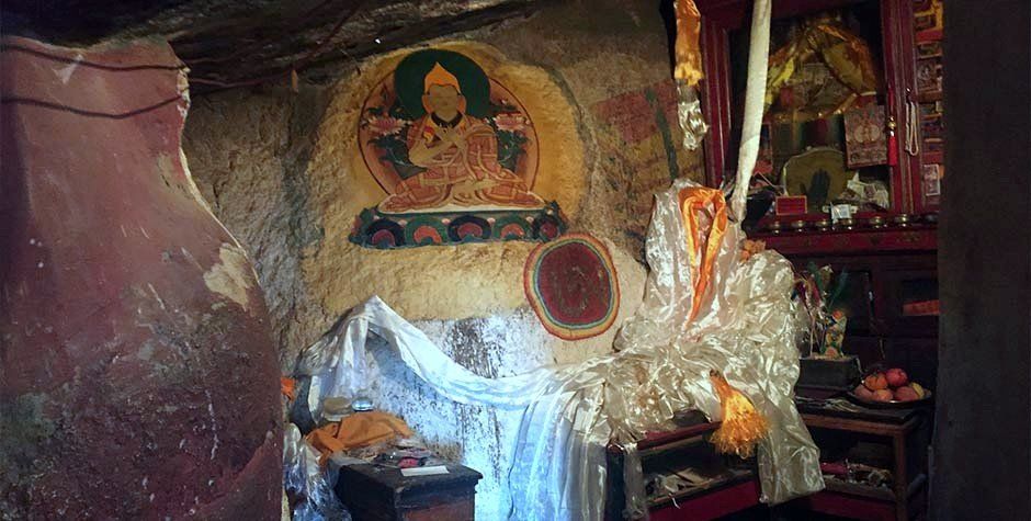tsongkhapa cave in Rakhadrak hermitage